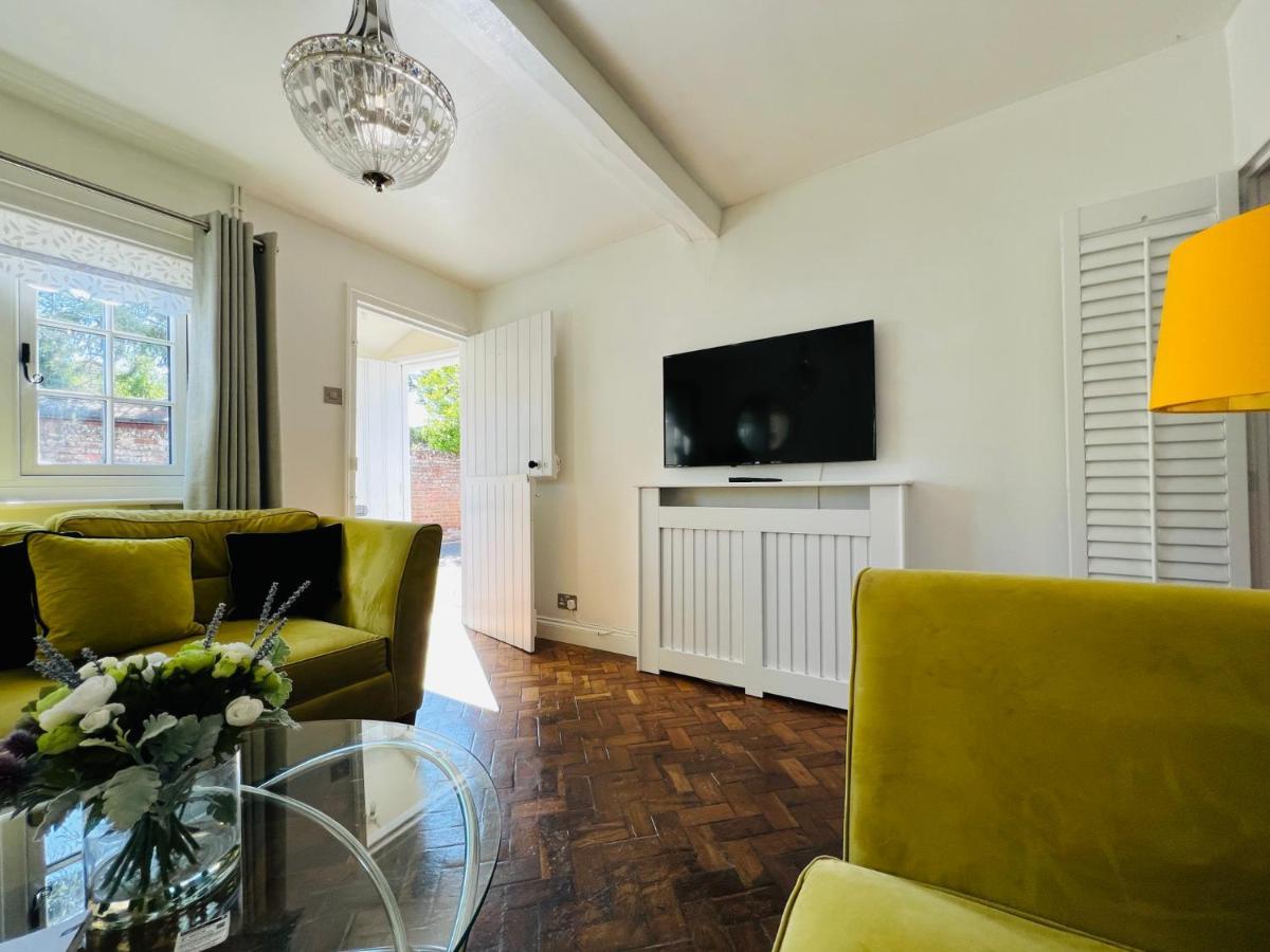 Bridewell Cottage In The Heart Of Tenterden - Pass The Keys Ngoại thất bức ảnh